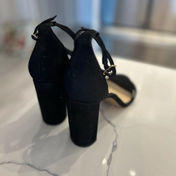 Vince Camuto Suede Ankle Strap Heels Size 9 - Picture 4 of 5